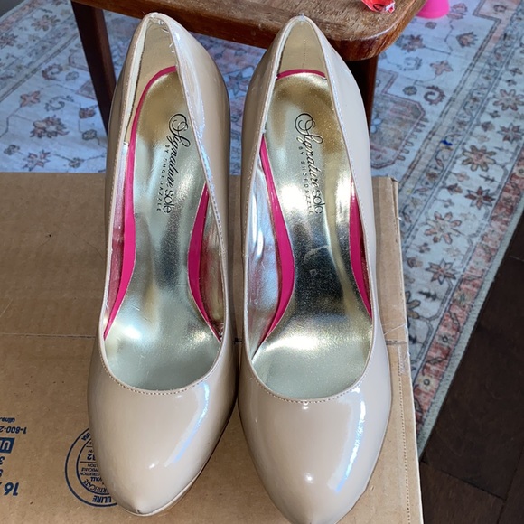 Signature Sole By Shoe Dazzle, Beige Chanelle Stillettos With Pink Soles - Picture 6 of 8